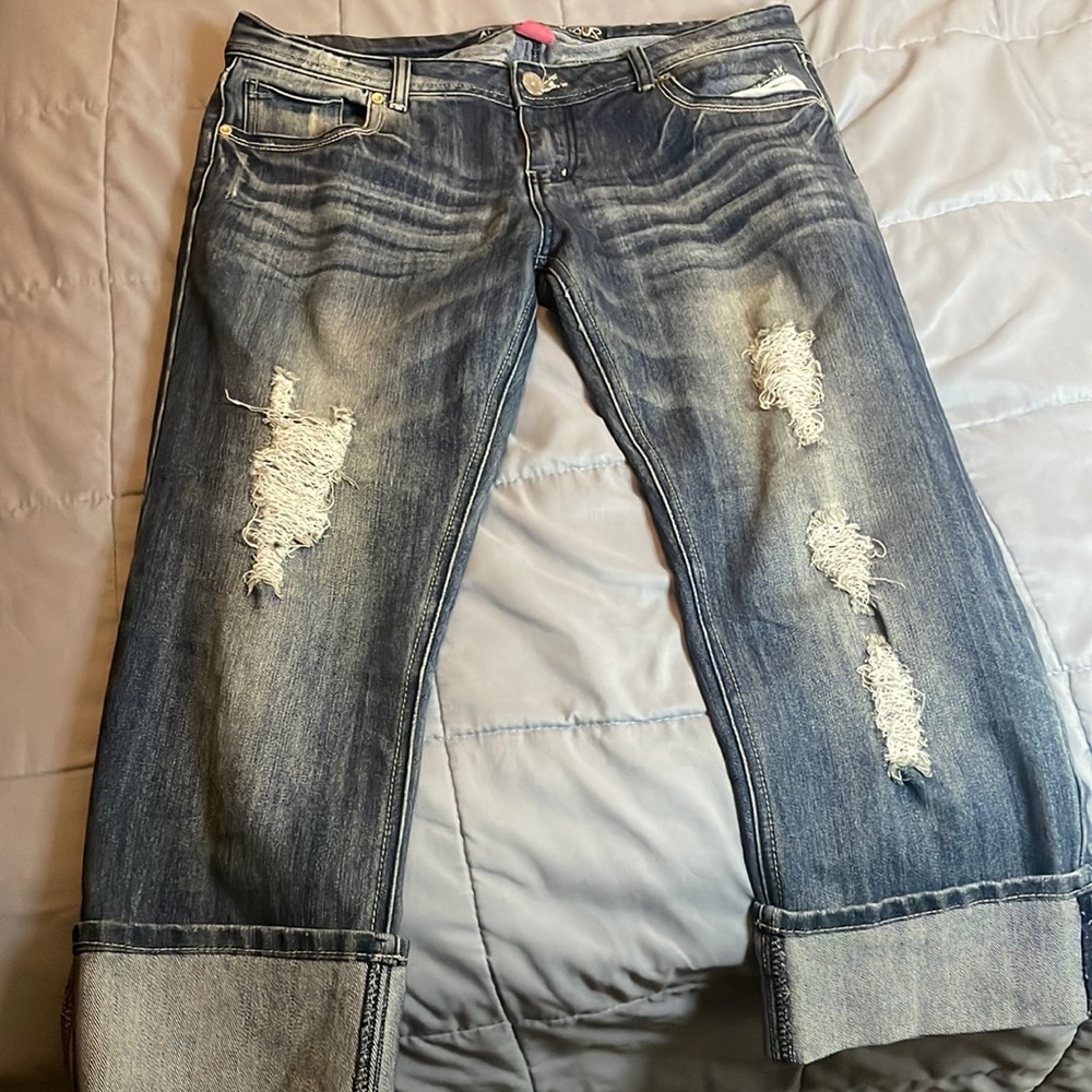 Almost Famous cuffed distressed capris in flare